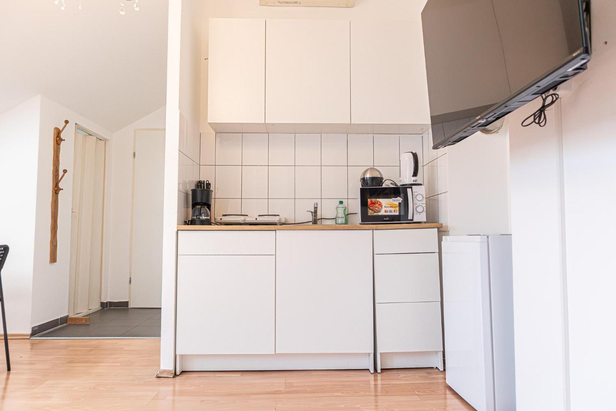 Spacious 2br Great Location - Near Schoenbrunn * Wiedeń