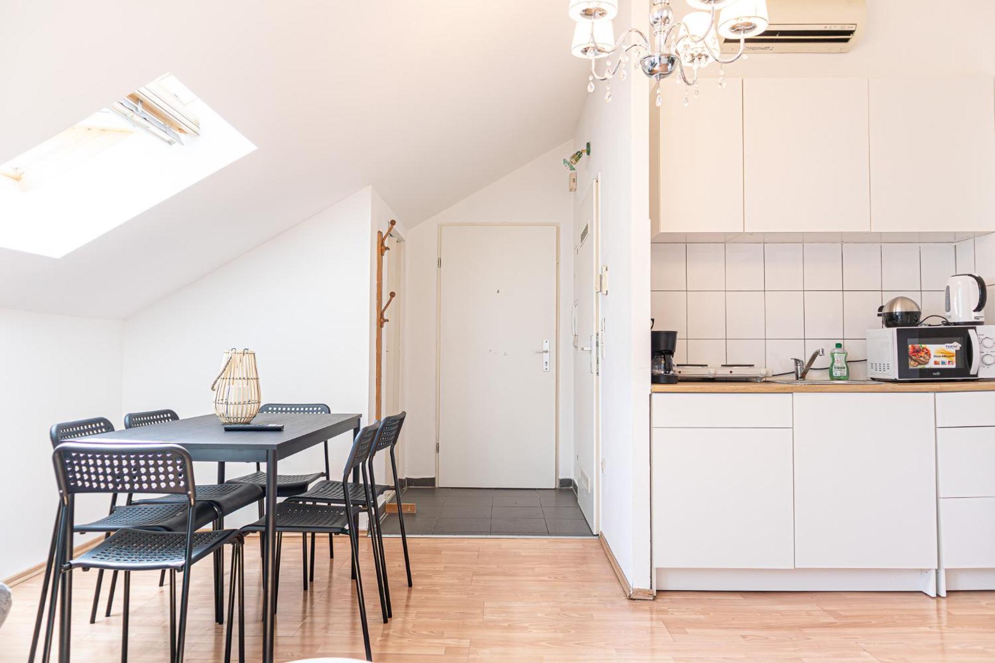 Spacious 2br Great Location - Near Schoenbrunn Wiedeń